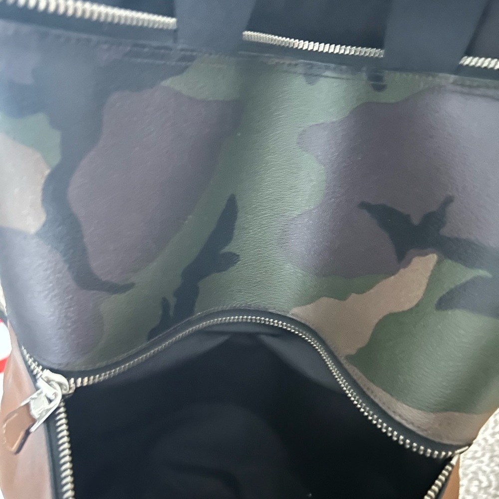 Coach Charles fold over leather bag - Picture 9 of 13